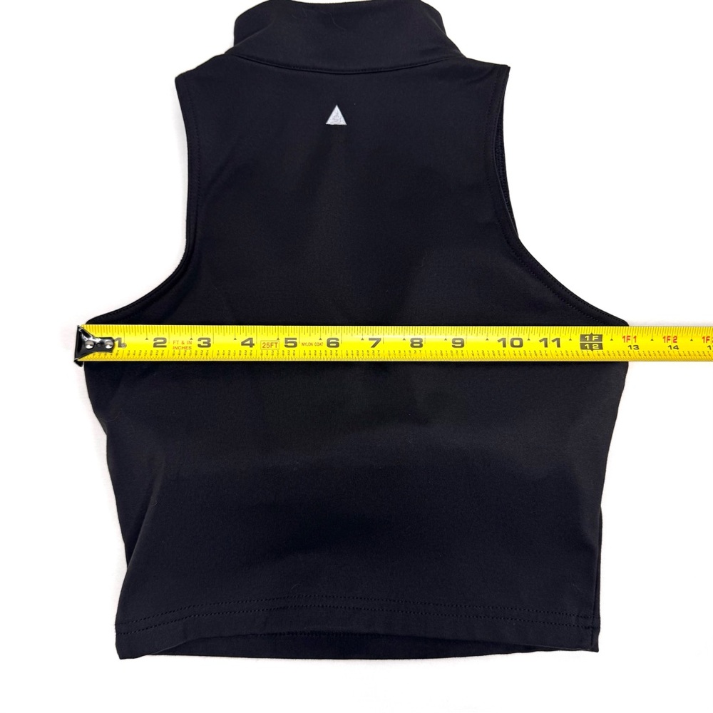 Vitality Black Athletic Tank Top Women’s Size XS
Cropped 1/2 Zip - Picture 10 of 12